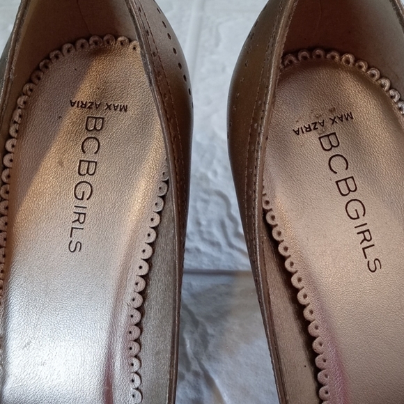 BCBG girls Max Azria high heels gold color - Picture 8 of 11